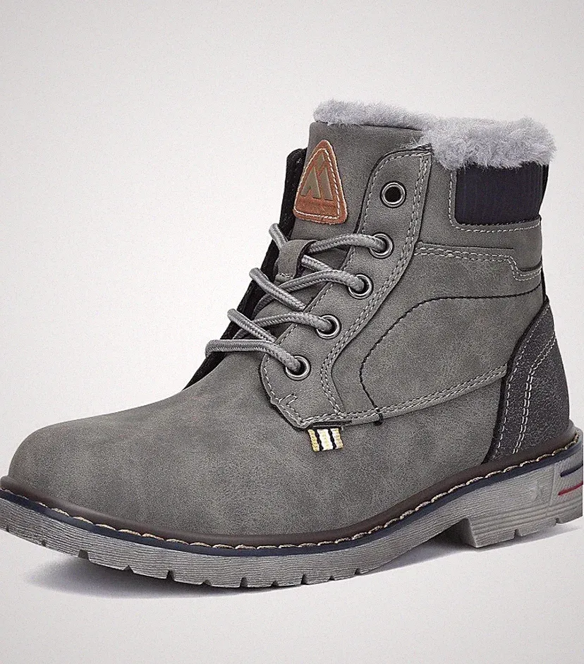 Water resistant size 2.5 hiking boots for kids